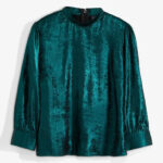 Blouse in metallic look