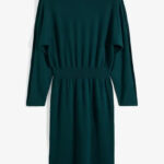 Gebreide jurk met applicatie